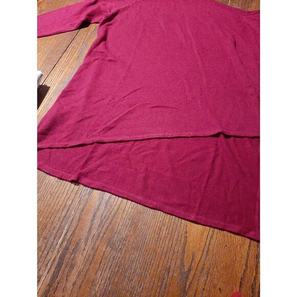 New Large NY&C Berry One Shoulder Knit Sweater New York & Company NWT - Picture 3 of 6